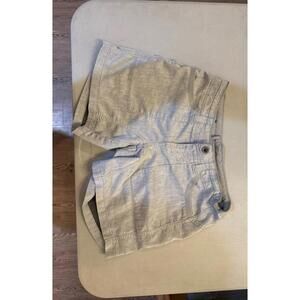 Women’s light grey Kuhlman shorts size 2